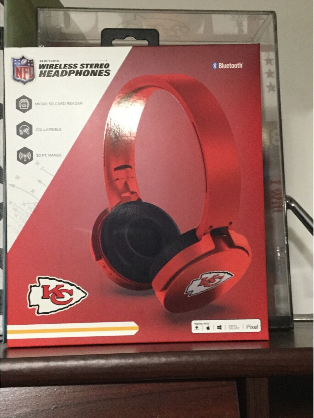NFL Kansas City Chiefs Wireless Stereo Over Ear Collapsible Headphone